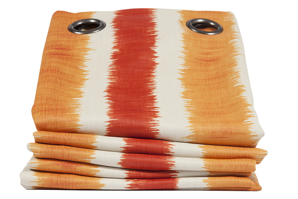 rideau qui laisse passer la lumière