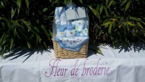 puericulture-panier-cadeau-de-couleur-bleu-16025162-11229564-721581bc69-90042_big