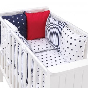 parure-bebe-avec-tour-de-lit-modulable-stars-marin-rouge (5)