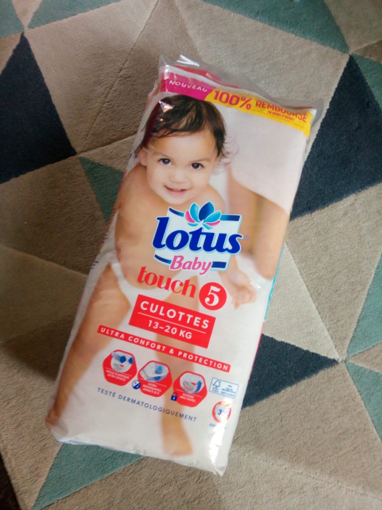 Test } Des fesses au sec avec les couches Lotus Baby - Le Blog de Maman Cat