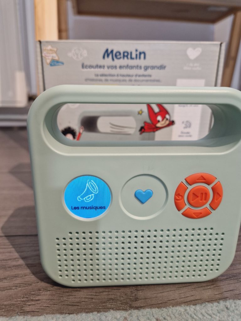 Comment utiliser Merlin ? (naviguer et écouter sur l'enceinte) - Hello  Merlin