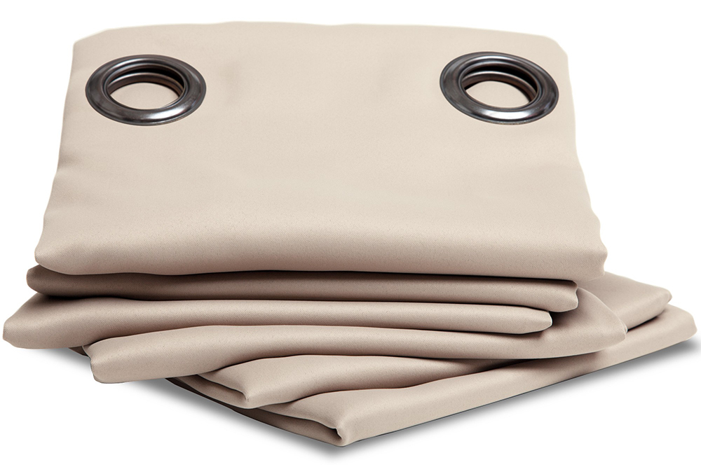 rideau qui laisse passer la lumière